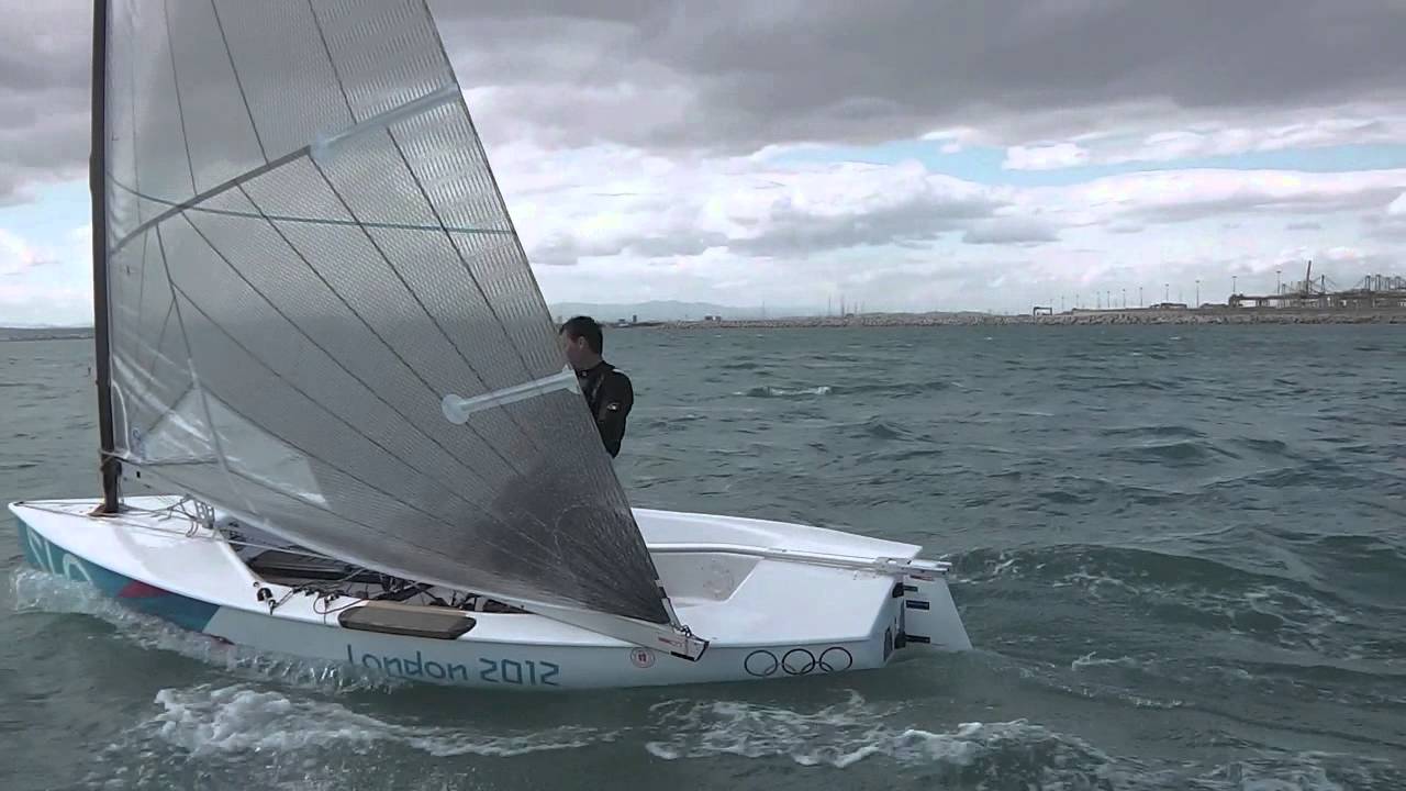 Dinghy Academy 2013 – Strong Wind Finn Training