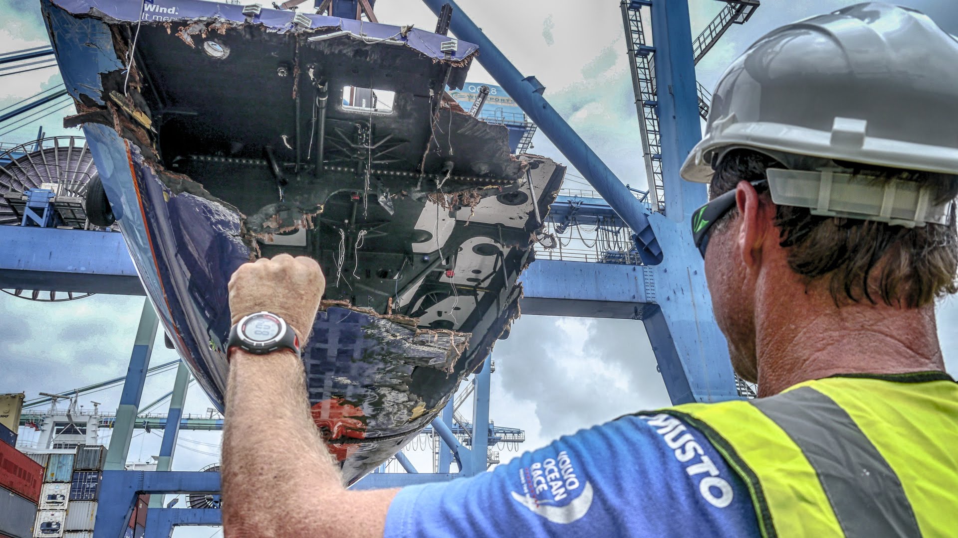 The Malaysian Operation | Volvo Ocean Race 2014-15