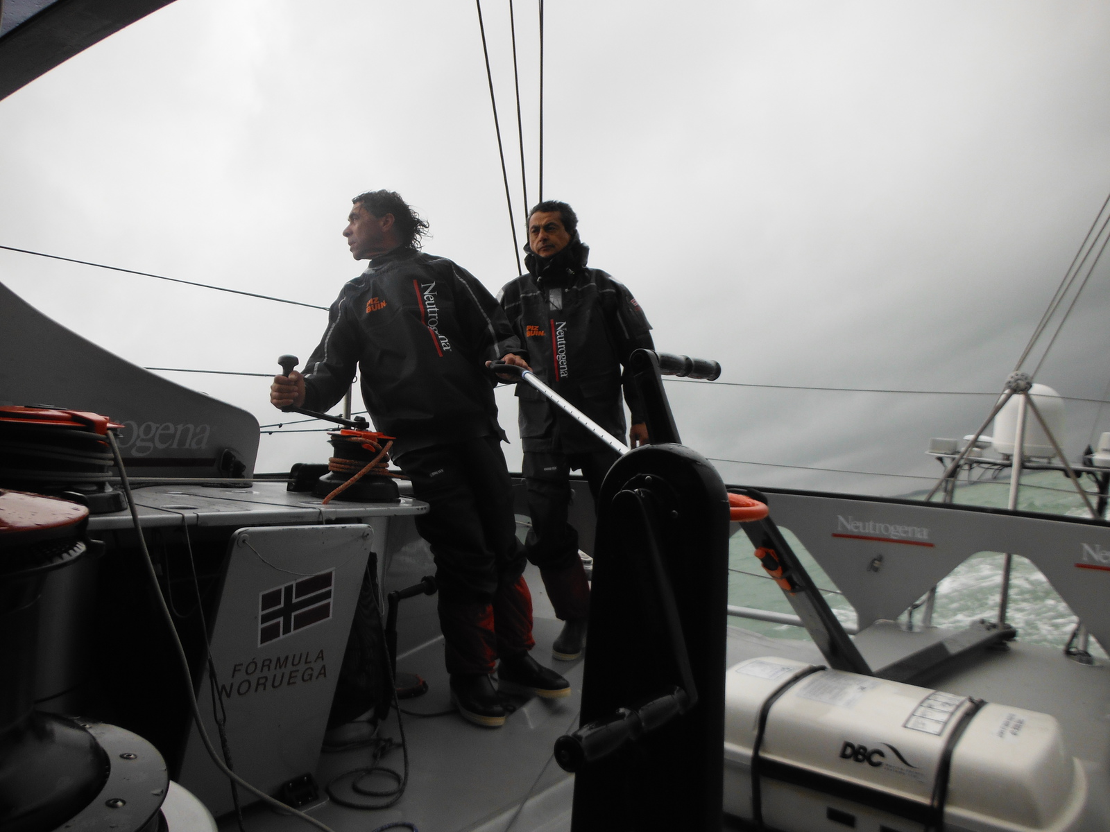 BWR – 2015 – Neutrogena crosses Cape Horn with 40 knots of wind