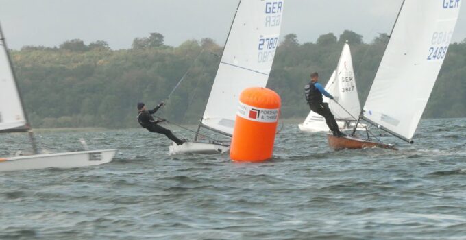 Petermännchen-Regatta: Drei Bootsklassen bei Wettfahrten auf dem Schweriner See