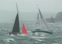 Fastnet Race 2023 – Video vom westlichen Ausgang des Solent – ab 08:00 wird’s heftig